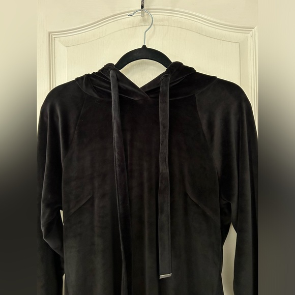 Almost Famous Long Velour Hoodie - Picture 4 of 7